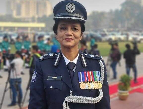 চট্টগ্রাম বিশ্ববিদ্যালয়ের ২৫ তম ব্যাচের শিক্ষার্থী সালমার অনন্য অর্জন